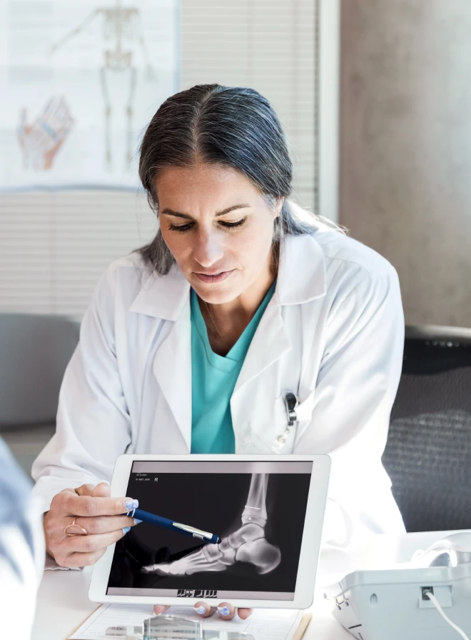 Foto Ärztin bei der Arbeit