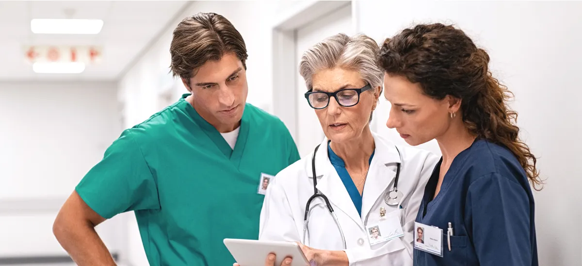 Medizinisches Personal bei der Arbeit